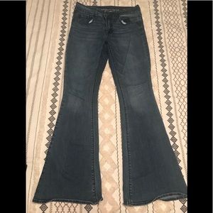 AE Hi-Rise Artist SZ 6 Jeans